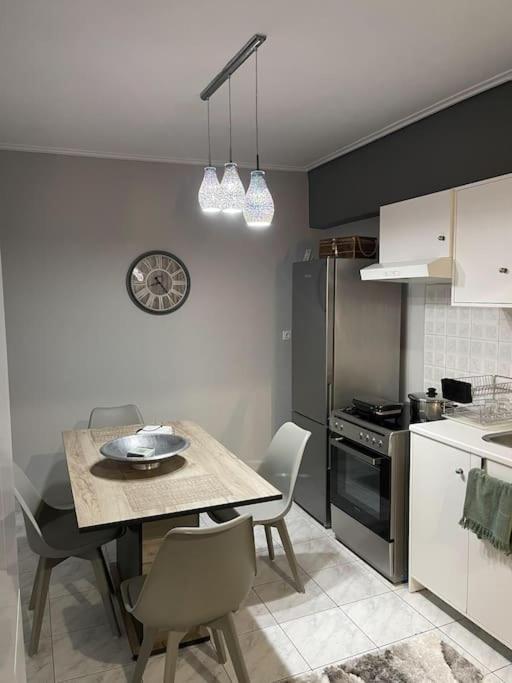 Central Modern Apartment Volos Bagian luar foto